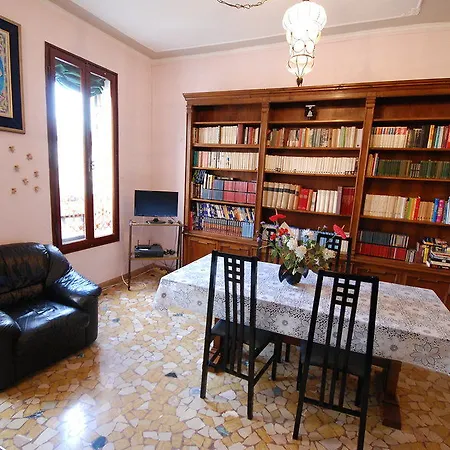 Campo Santa Maria Formosa Hotel 3*
